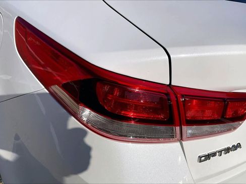 Used 2018 Kia Optima LX w/ Convenience Package image 30