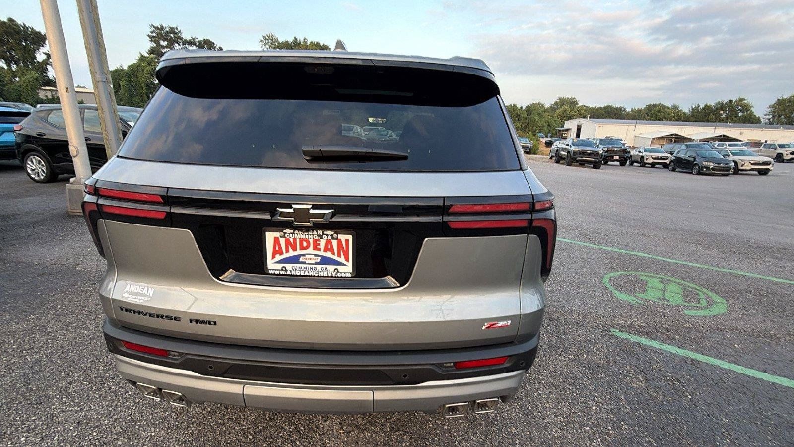 New 2027 Chevrolet Traverse Z71 w/ Enhanced Driving Package AWD/4WD image 10