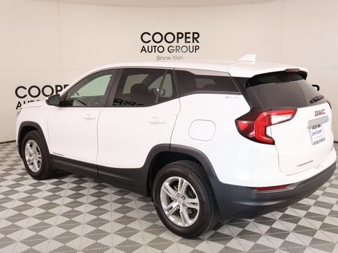 Used 2022 GMC Terrain SLE AWD/4WD image 21