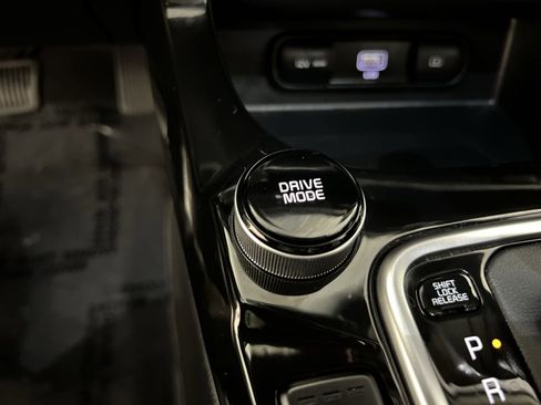 Used 2023 Kia Seltos EX image 33