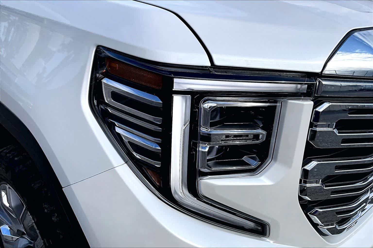 Used 2022 GMC Sierra 1500 Denali w/ Denali Reserve Package RWD image 29