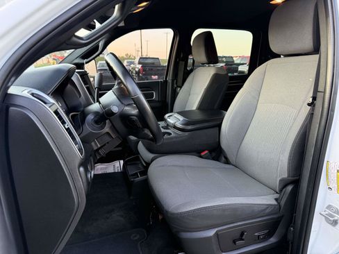 Used 2024 RAM 2500 Big Horn AWD/4WD image 6