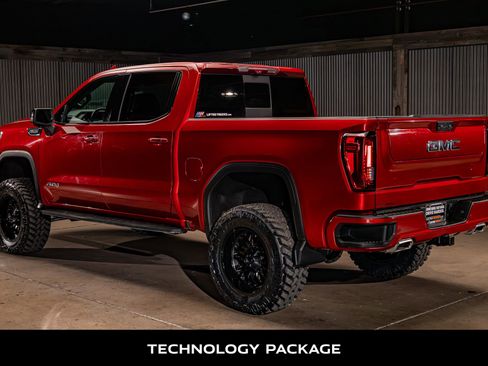Used 2024 GMC Sierra 1500 AT4 w/ Technology Package AWD/4WD image 7