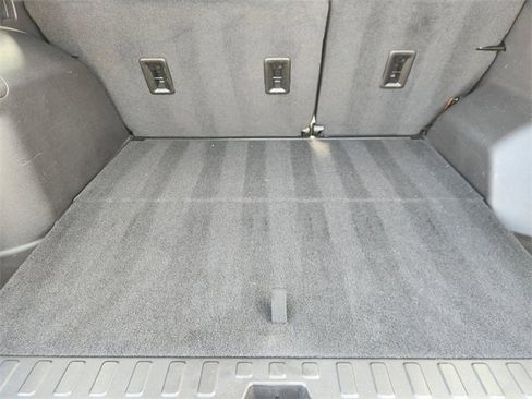 Used 2024 Chevrolet Equinox LS w/ Midnight Edition image 32