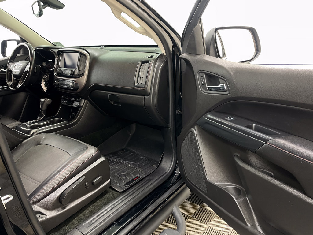 Used 2016 GMC Canyon SLE w/ All Terrain Package AWD/4WD image 35