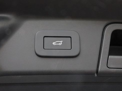 Used 2026 Land Rover Range Rover Velar Dynamic SE AWD/4WD image 27