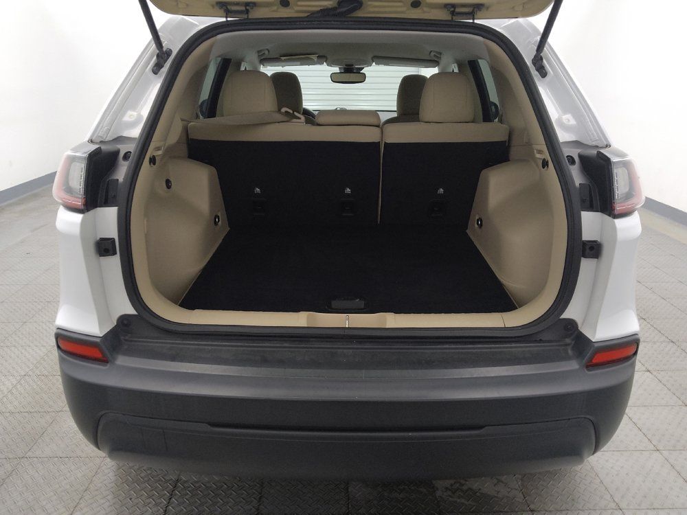 Used 2021 Jeep Cherokee Latitude FWD image 29