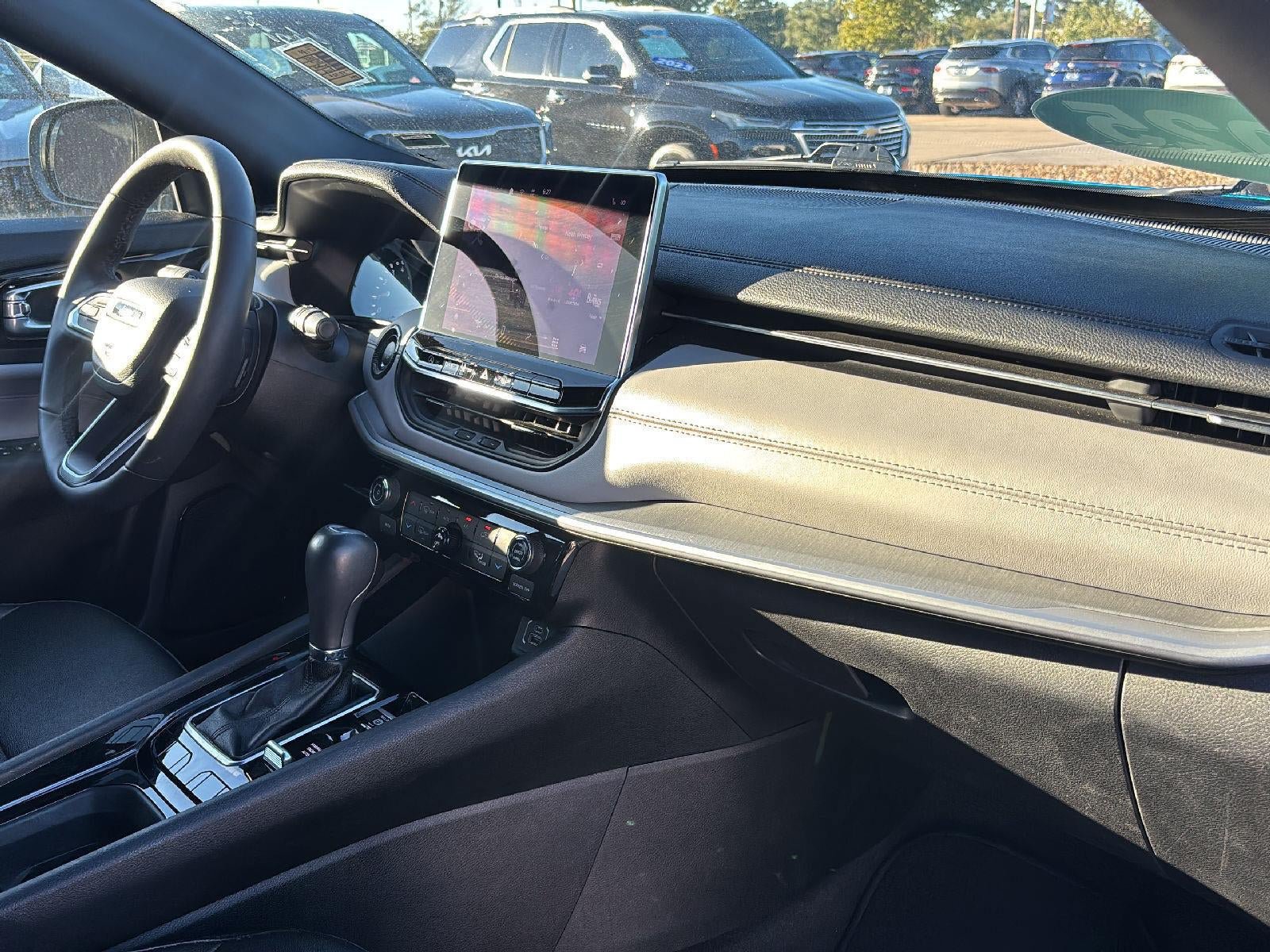 Used 2025 Jeep Compass Limited AWD/4WD image 25