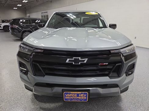 Used 2024 Chevrolet Colorado Z71 w/ Z71 Convenience Package 2 image 2