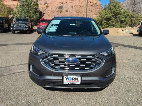 Used 2024 Ford Edge Titanium image 2