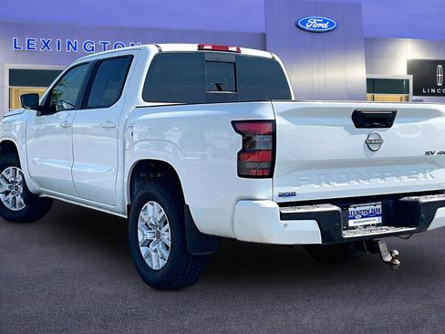 Used 2024 Nissan Frontier SV w/ SV Convenience Package AWD/4WD image 4