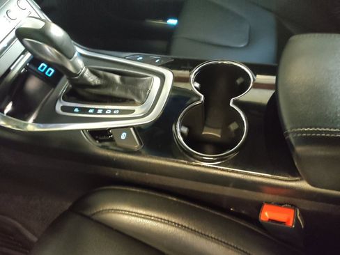 Used 2017 Ford Edge Titanium w/ Equipment Group 302A image 26