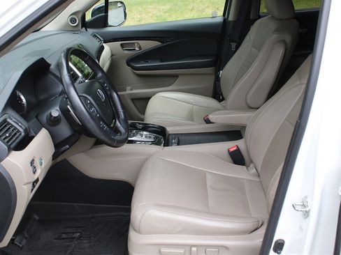 Used 2018 Honda Pilot Elite image 5