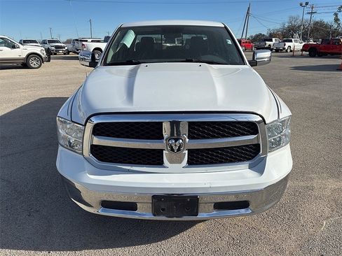 Used 2019 RAM 1500 Classic SLT image 2