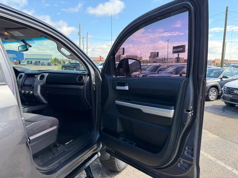 Used 2016 Toyota Tundra SR5 w/ SR5 Upgrade Package AWD/4WD image 53