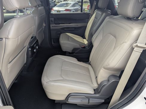 Used 2019 Ford Expedition Limited w/ Equipment Group 302A AWD/4WD image 9