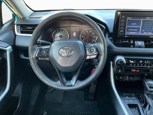 Used 2021 Toyota RAV4 LE image 5