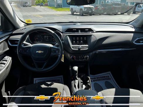 Used 2023 Chevrolet TrailBlazer LS AWD/4WD image 8
