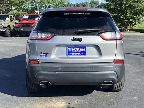 Used 2020 Jeep Cherokee Latitude Plus AWD/4WD image 4