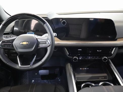 New 2026 Chevrolet Suburban High Country AWD/4WD image 14