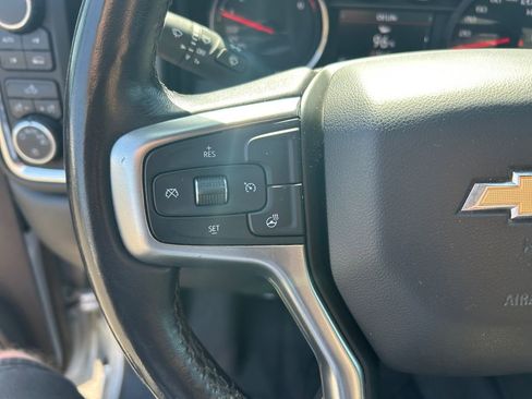 Used 2020 Chevrolet Silverado 1500 LT w/ Convenience Package AWD/4WD image 16