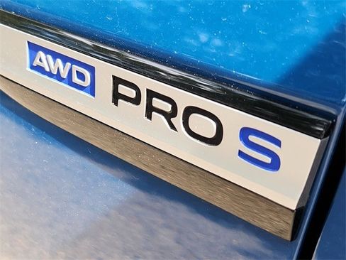 New 2025 Volkswagen Tiguan SE R-Line image 11