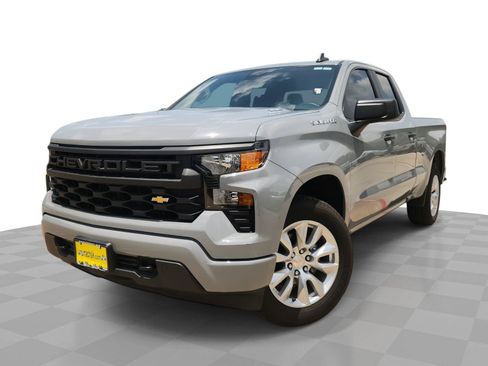 Used 2025 Chevrolet Silverado 1500 Custom RWD image 1