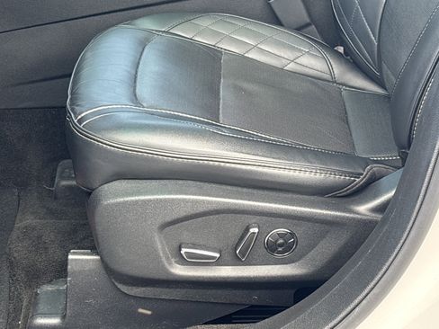 Used 2017 Ford Explorer Platinum AWD/4WD image 14