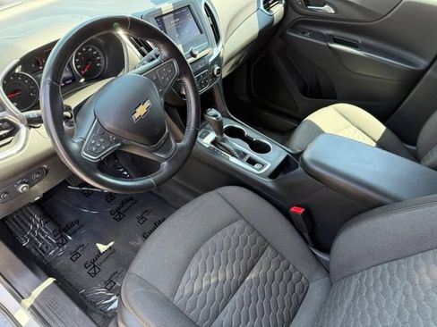Used 2020 Chevrolet Equinox LT FWD image 11