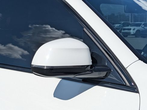 Used 2021 BMW X5 sDrive40i w/ M Sport Package image 13