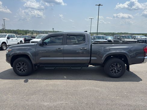 Used 2023 Toyota Tacoma SR5 RWD image 8