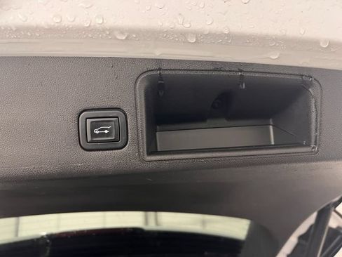 Used 2021 GMC Terrain SLT w/ Elevation Edition FWD image 34