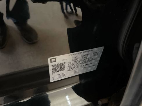 Used 2020 Chevrolet Suburban LT image 28