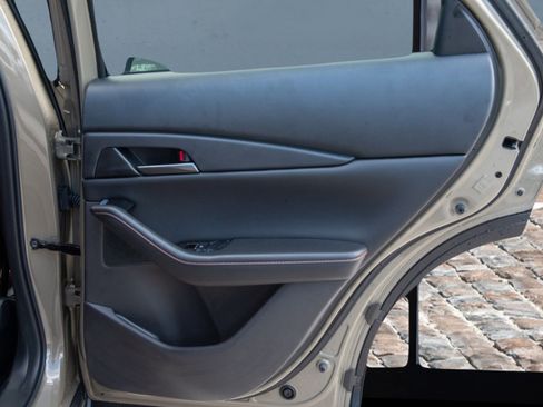 New 2025 MAZDA CX-30 Carbon image 15