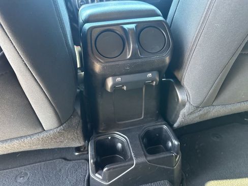 Used 2020 Jeep Wrangler Unlimited Sport image 31