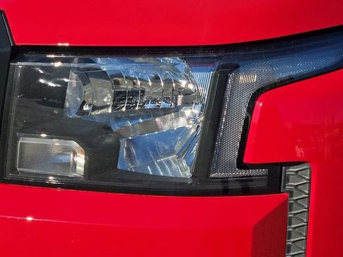 Used 2025 Nissan Frontier S image 7