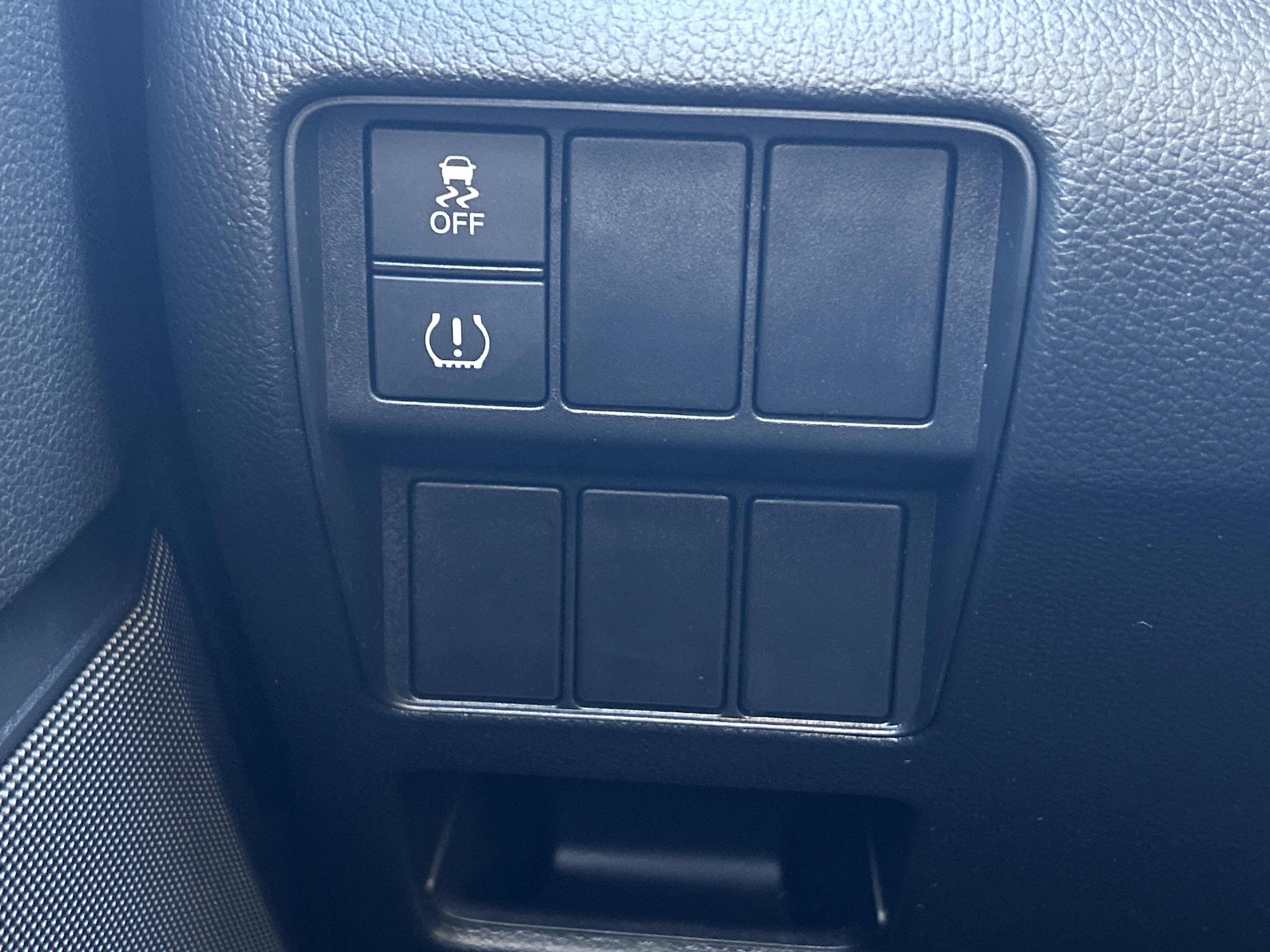 Used 2019 Honda CR-V LX image 11