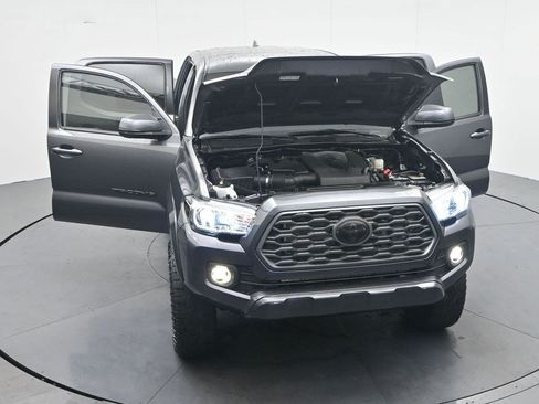 Used 2022 Toyota Tacoma TRD Sport w/ Technology Package AWD/4WD image 34