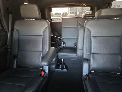 Used 2022 Chevrolet Tahoe Z71 w/ Luxury Package image 37