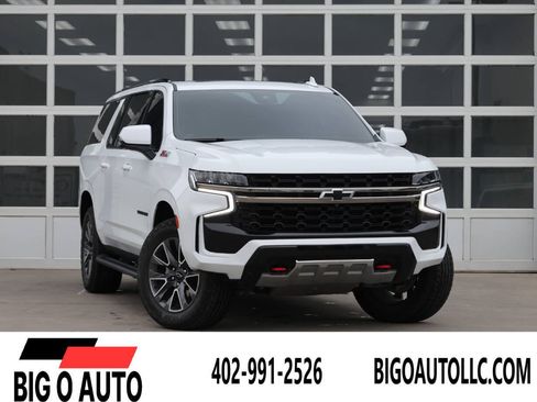 Used 2024 Chevrolet Suburban Z71 w/ Luxury Package AWD/4WD image 1