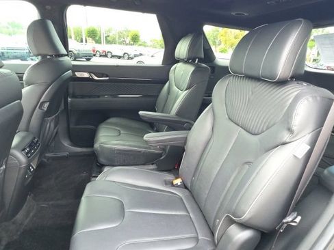 Certified 2025 Hyundai Palisade Calligraphy AWD/4WD image 8