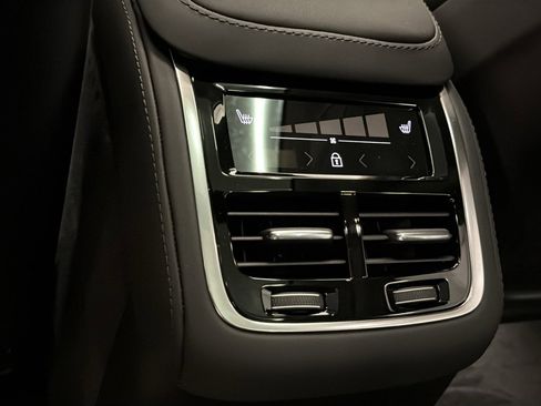 New 2026 Volvo XC90 T8 Ultra w/ Protection Package Premier AWD/4WD image 28