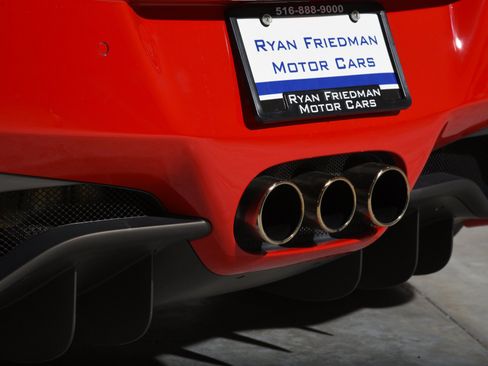 Used 2015 Ferrari 458 Italia Coupe RWD image 16
