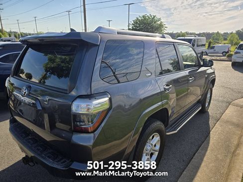 Used 2015 Toyota 4Runner SR5 AWD/4WD image 8