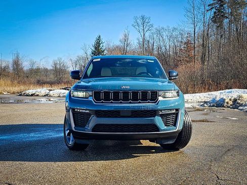 New 2026 Jeep Grand Cherokee Limited AWD/4WD image 8