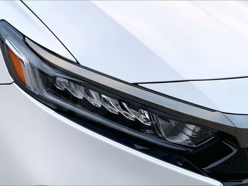 Used 2018 Honda Accord Sport image 26