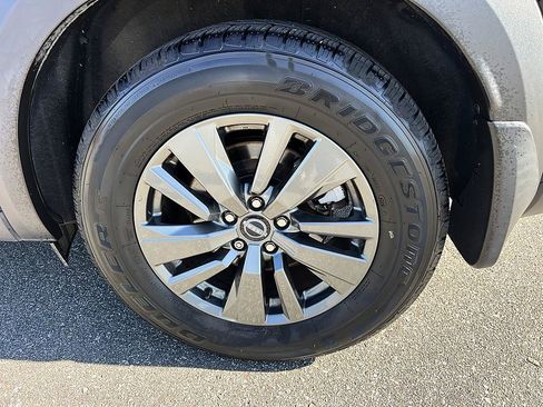 Certified 2022 Nissan Pathfinder SV w/ SV Black Package FWD image 10