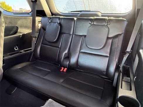 Certified 2023 Ford Explorer Limited w/ Limited Technology Package image 10