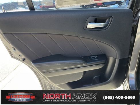 Used 2019 Dodge Charger SXT image 14