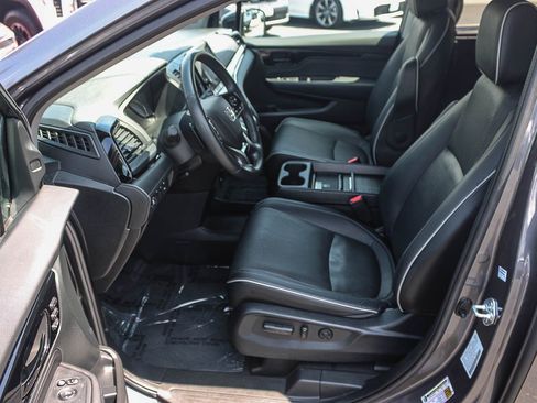 Used 2023 Honda Odyssey Elite image 18